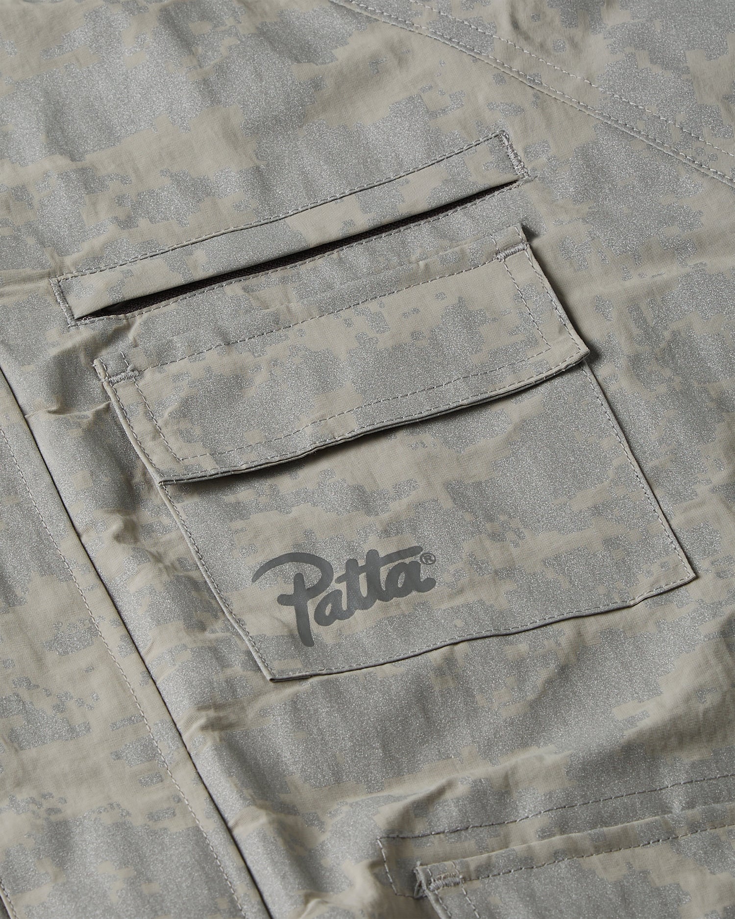 Patta Digi Camo Reflective Jacket (Wild Dove)