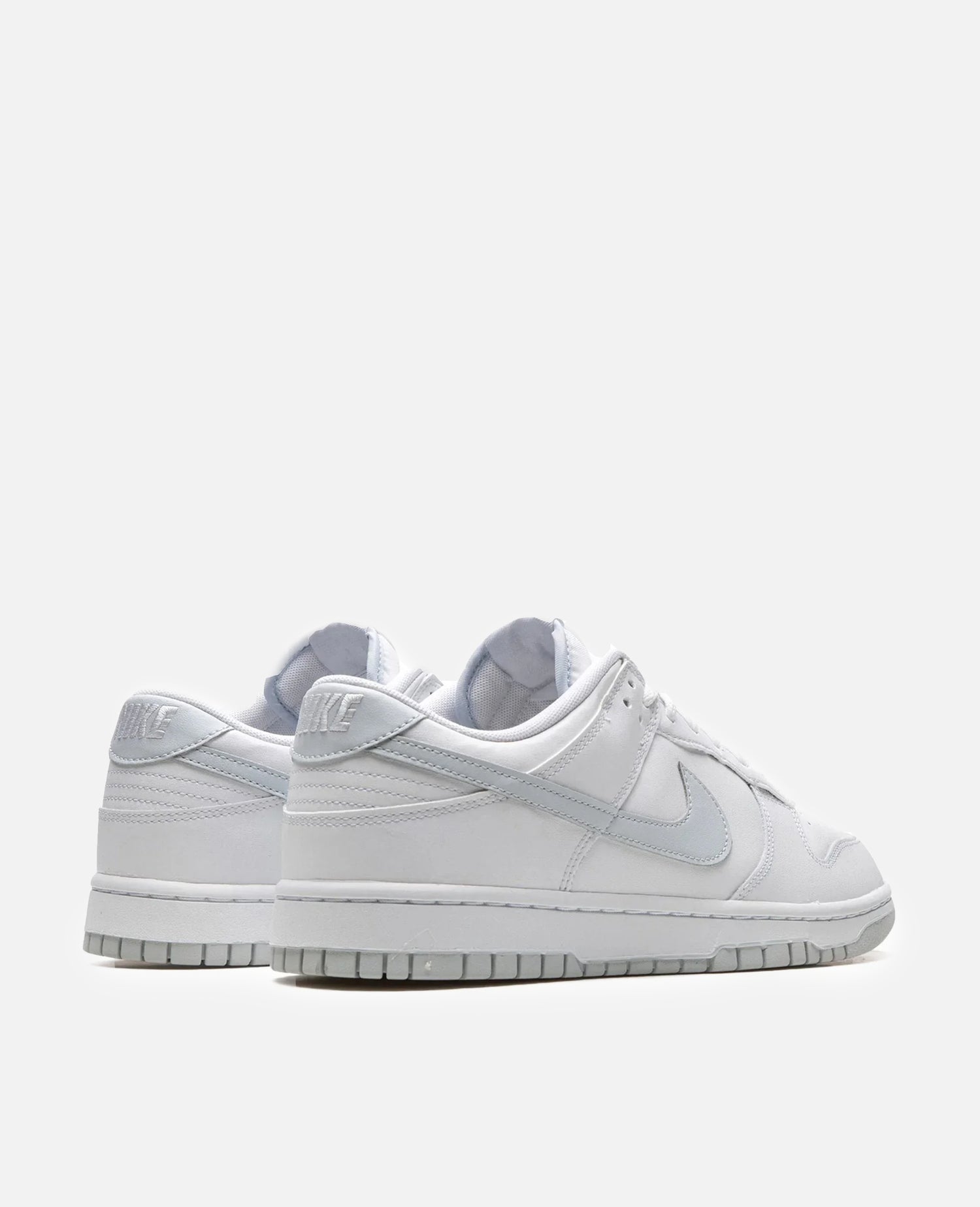 Nike Dunk Low Retro (White/Pure Platinum-White)