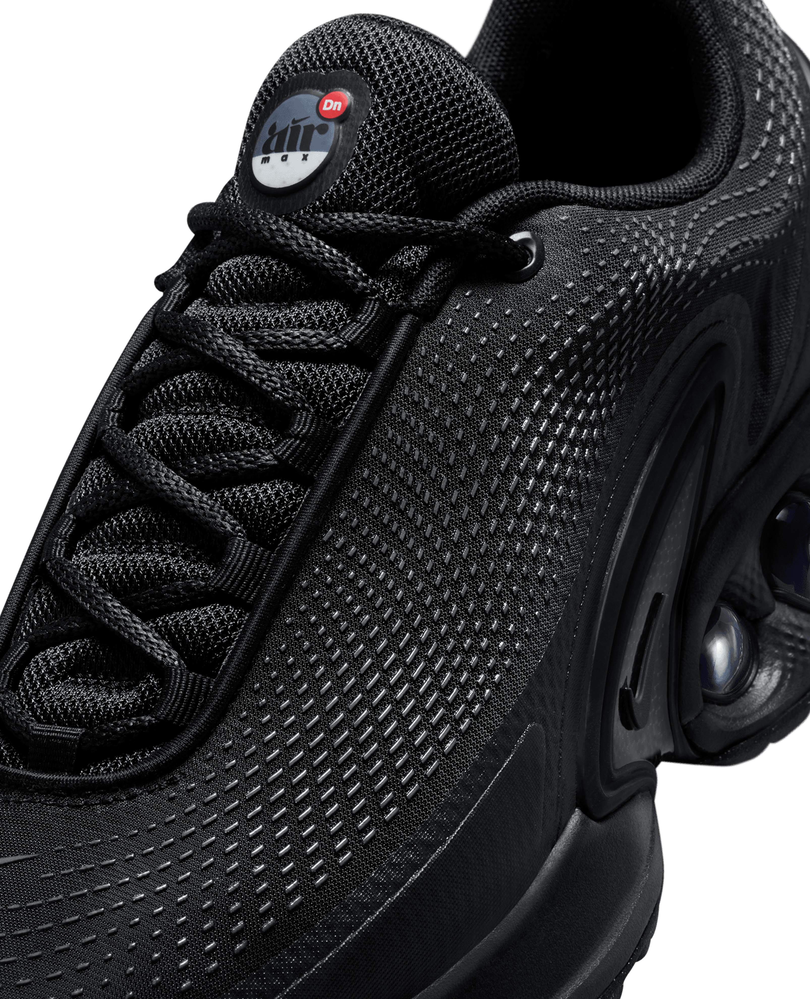 nike air max plus triple black leather