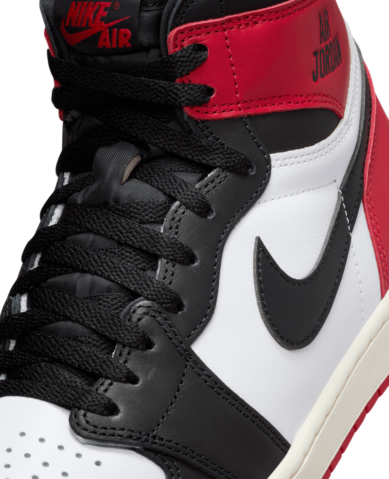 Air Jordan 1 Retro High OG 'Black Toe'