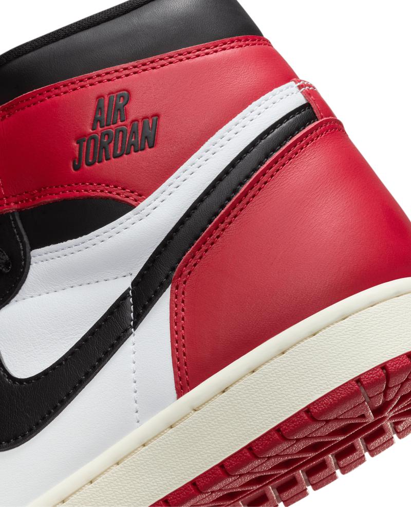 Air Jordan 1 Retro High OG 'Black Toe'