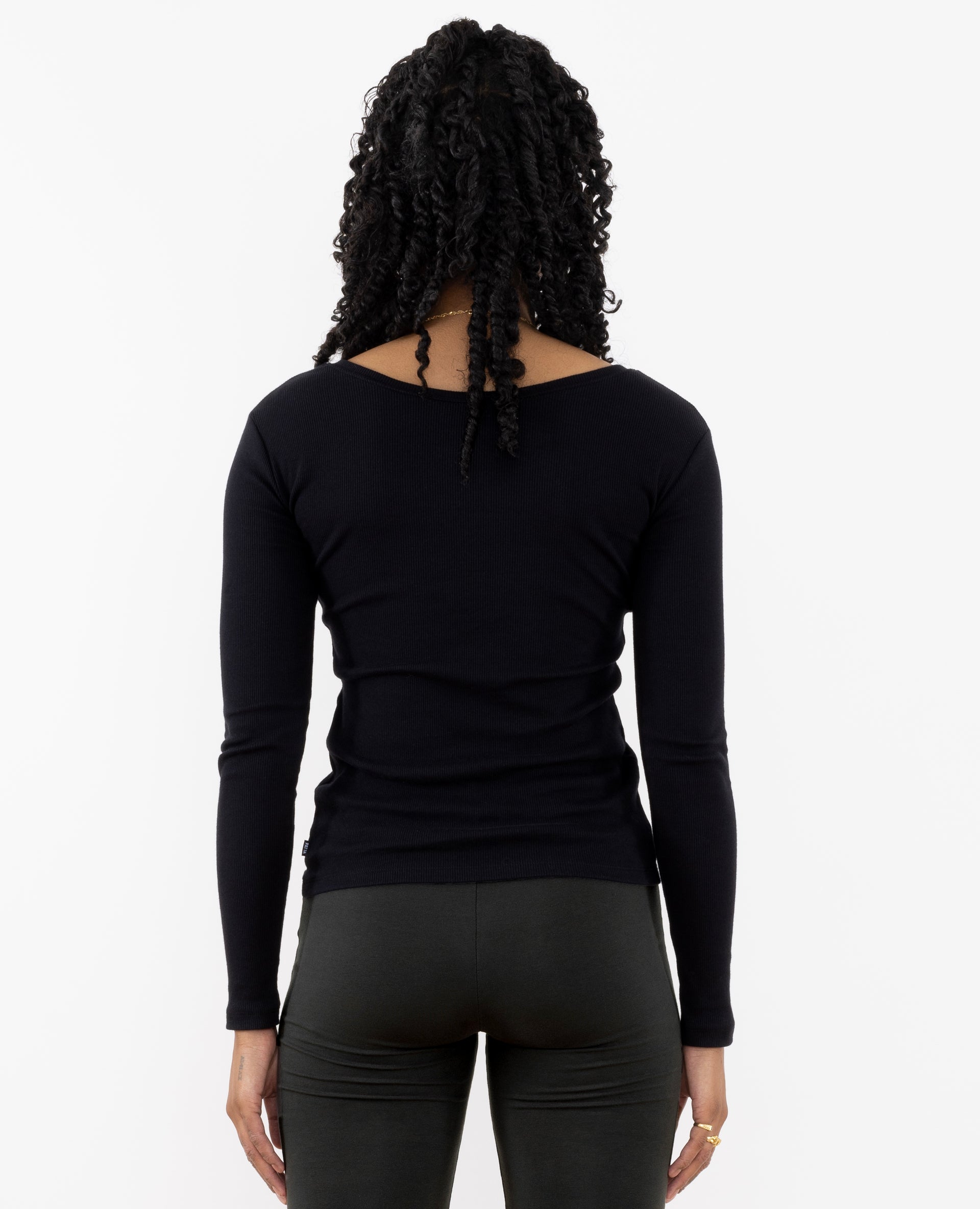 Patta Femme Basic Scoop Longsleeve T-Shirt